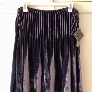 Calvin Klein Vintage 70/80s Purple Velvet Skirt, sz 4 (8)